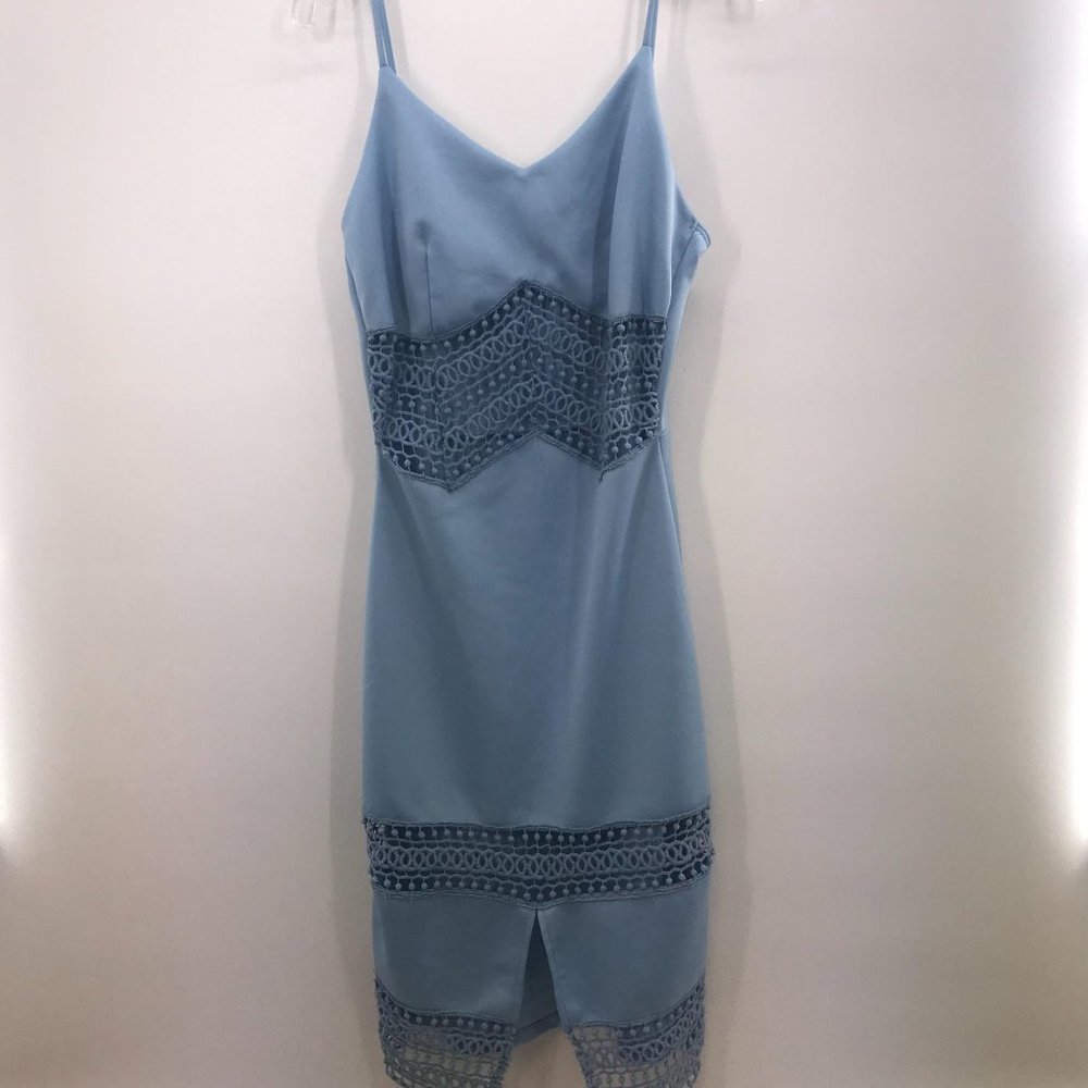 CHARLOTTE RUSSE BLUE KNEE LENGTH DRESS‎